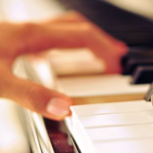 小丹让我尝尝你的味道是什么歌啊
